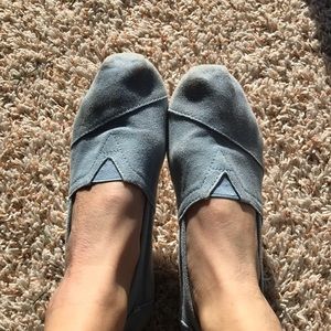 Toms